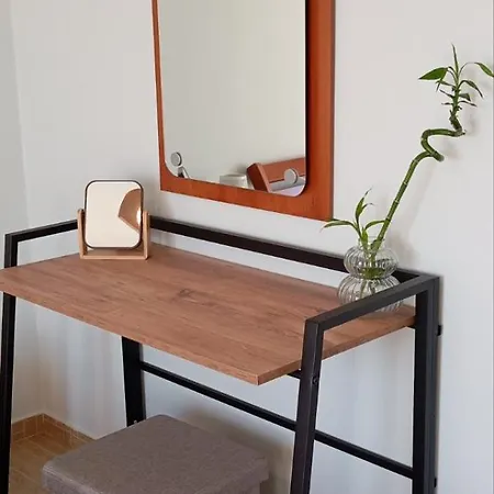 Elea Apartment *