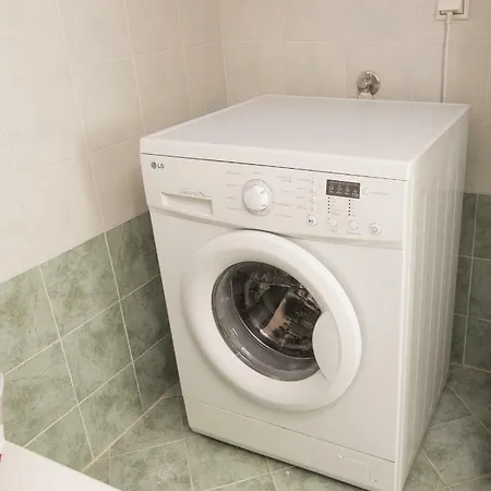 Elea Apartment *