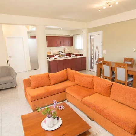 Elea Apartment *